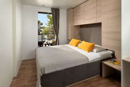 Superior mobile home – wheelchair accessibility bedroom.png